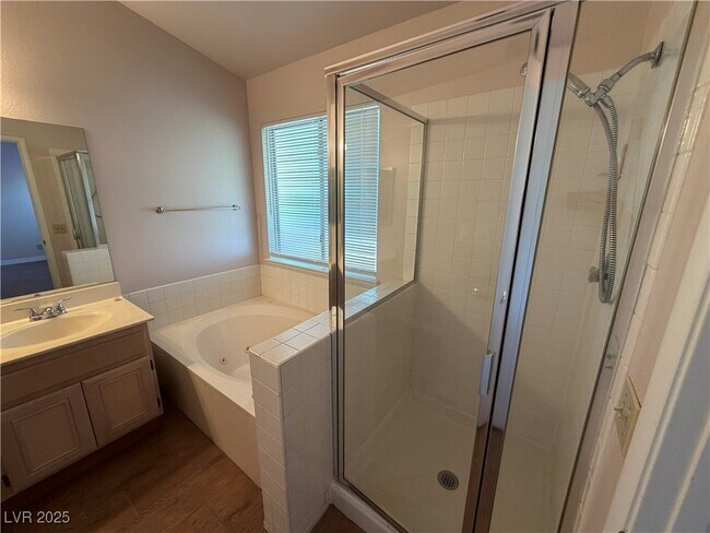 Building Photo - 4342 Valley Sage Dr