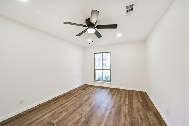Building Photo - 2742 Triway Ln