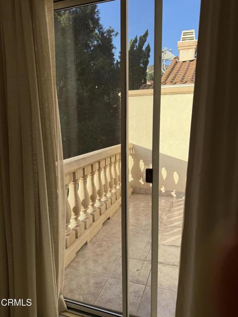 Building Photo - 833 Calle La Primavera