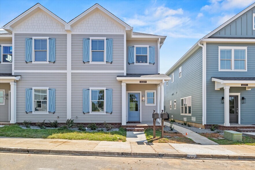 Primary Photo - 4084 Ivy Green Trl