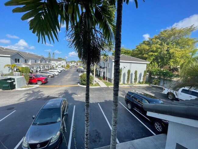 Building Photo - 7991 SW 152nd Ave