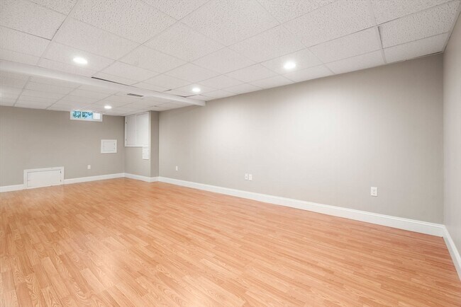 Building Photo - 368 Boylston St