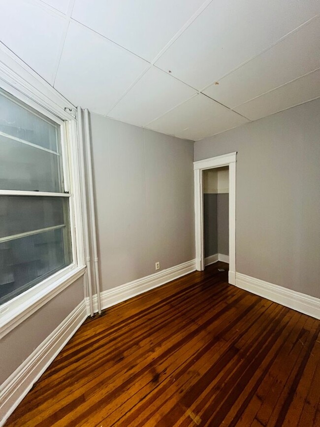 Building Photo - 223 Western Ave