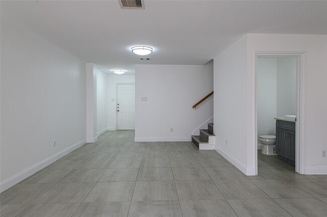 Building Photo - 3421 Twp Grove Ln