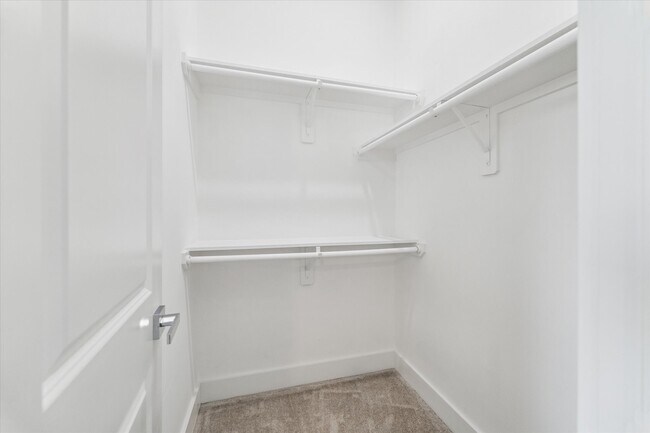 Building Photo - 2122 Oatfield Dr