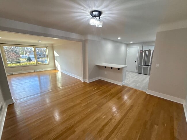 Building Photo - SFH Montgomery