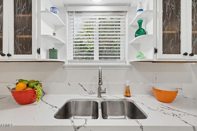 Building Photo - 1608 N Grand Oaks Ave