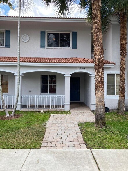Primary Photo - 2766 SW 82nd Ave
