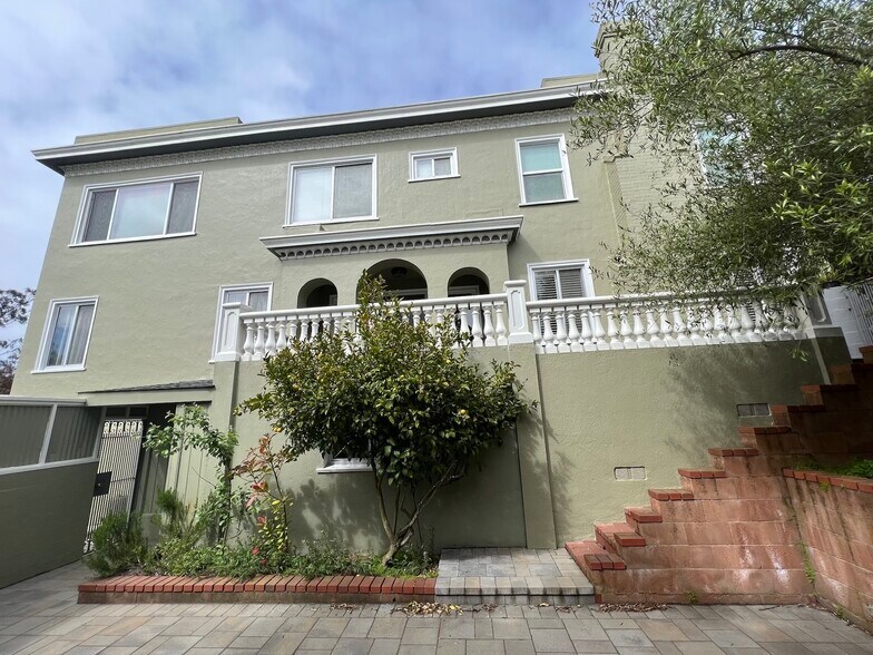 Primary Photo - 1650 Portola Dr