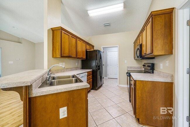 Building Photo - 16955 Heartland Cir