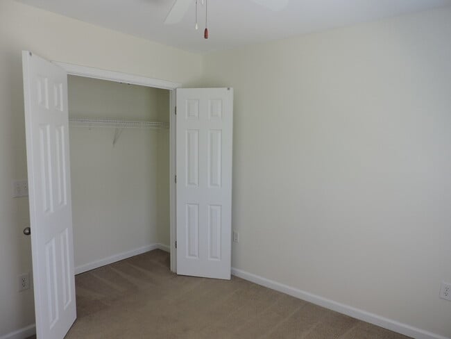 Building Photo - Townhouse Located Conveniently Near Base