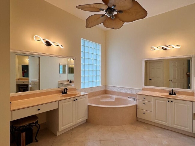 Building Photo - 1395 NW 155th Ln