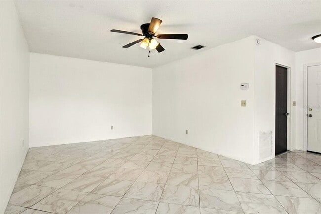 Building Photo - 4523 Hidden Oak Ct