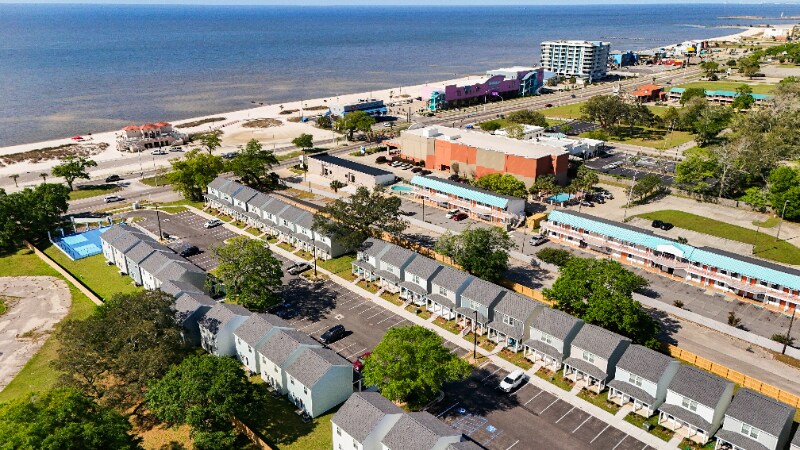 Building Photo - 101 Coral Breeze Drive