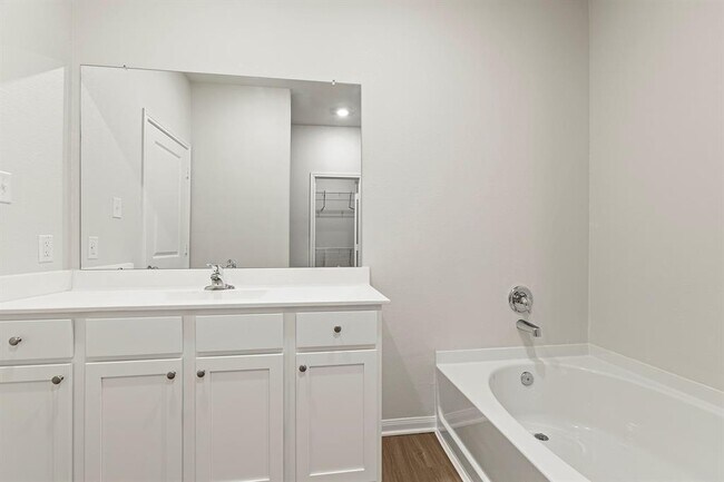 Building Photo - 1027 Rosewood Trl