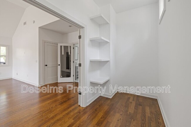 Building Photo - 227 53rd Ave N