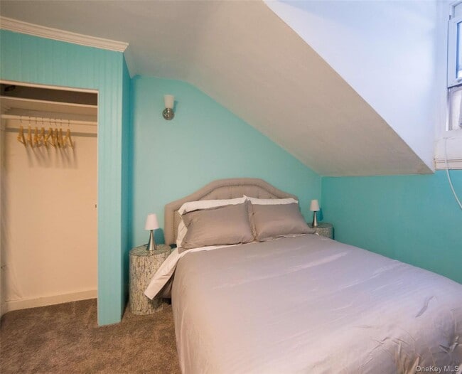 Building Photo - 128 Lakeview Ave