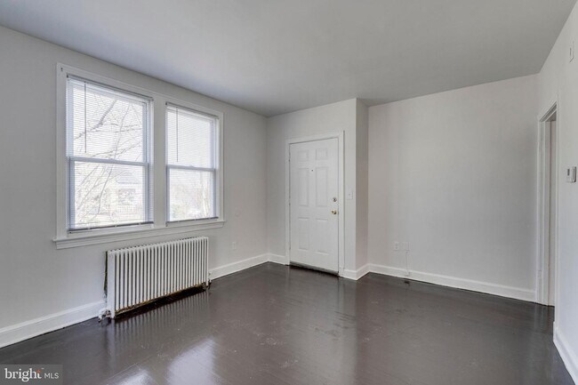 Building Photo - 3806 39th St