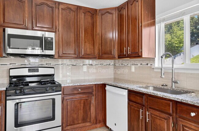 Building Photo - 10608 Canter Way