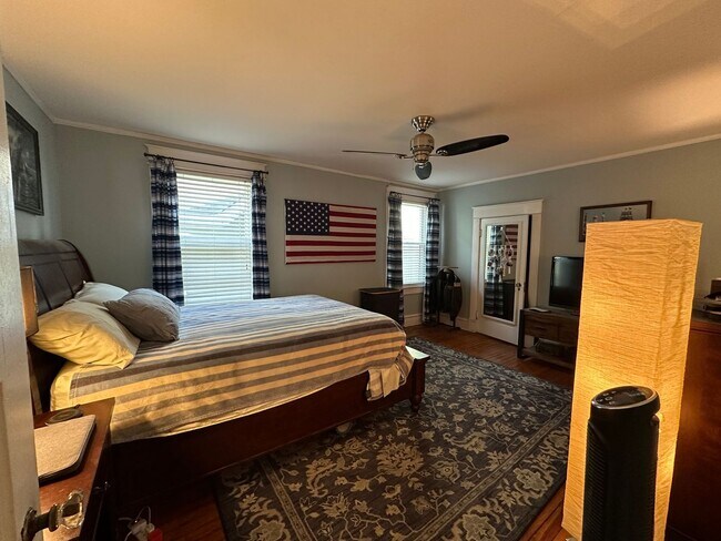 Building Photo - Traditional 2-Story Colonial