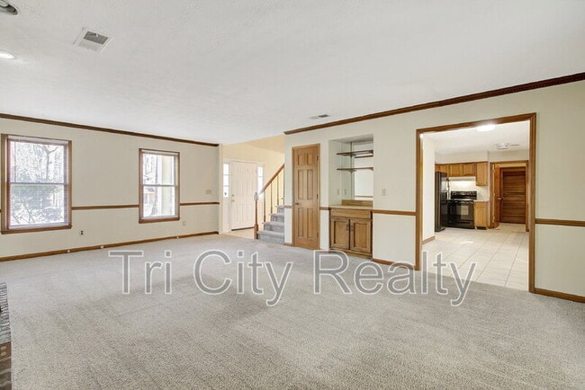 Building Photo - 216 Shadowood Ln