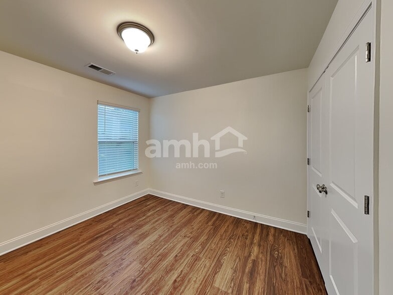 Building Photo - 103 Garrison Grv Ct