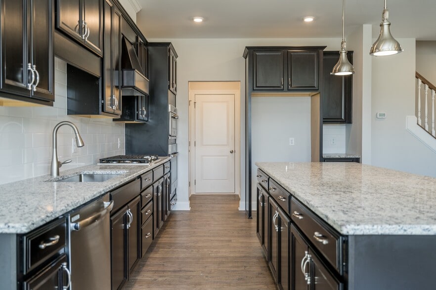 Building Photo - 304 Shale Creek Dr