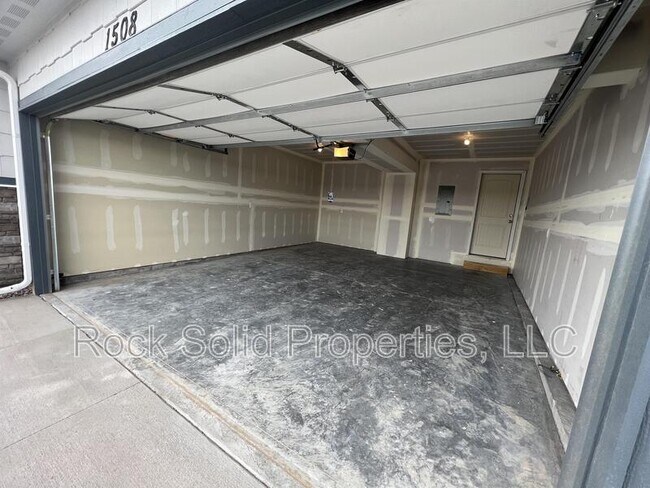 Building Photo - 1508 Danny Pl