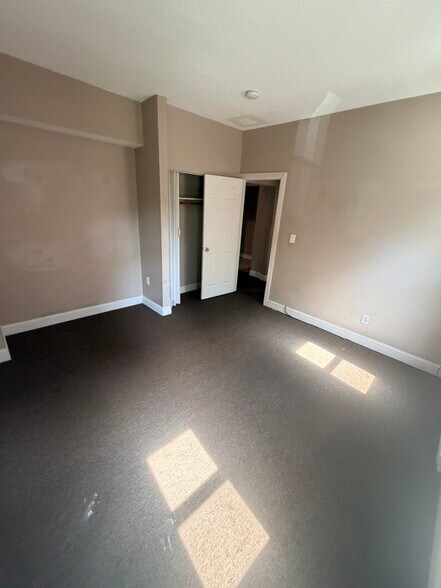 bedroom 2 - 51 Seyms St