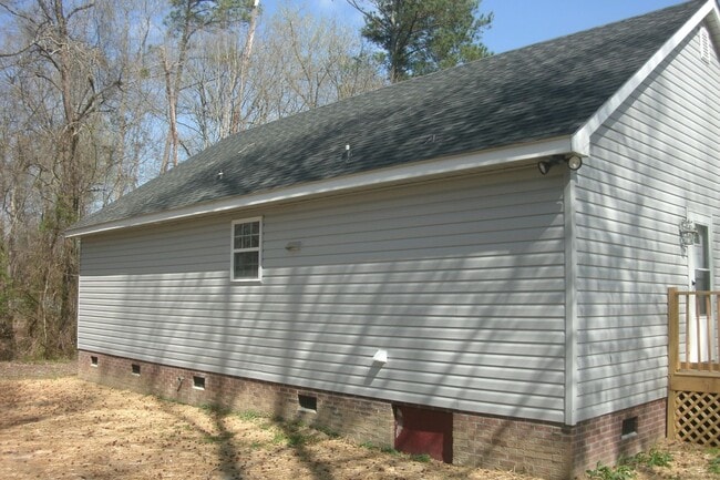 Building Photo - 5808 Red Oak Rd