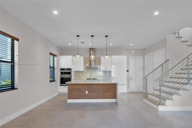 Building Photo - 8217 NW 46th St