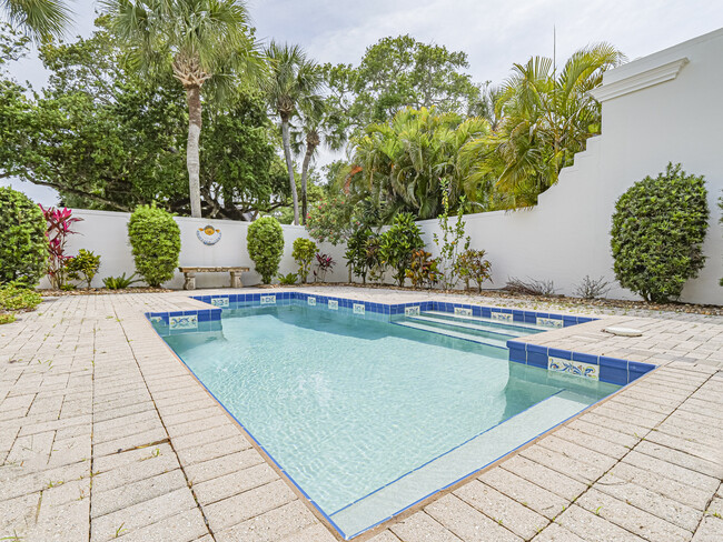 Building Photo - 8405 Red Bay Ct