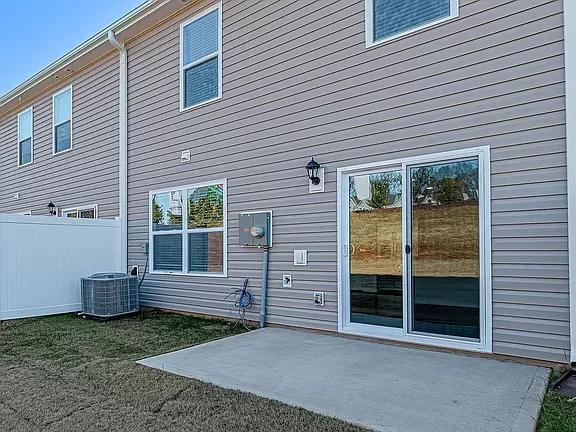 Building Photo - 1112 S Norwhich Ln