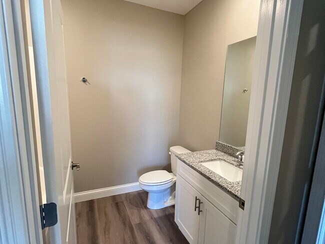 Building Photo - 813 Brush Crk St