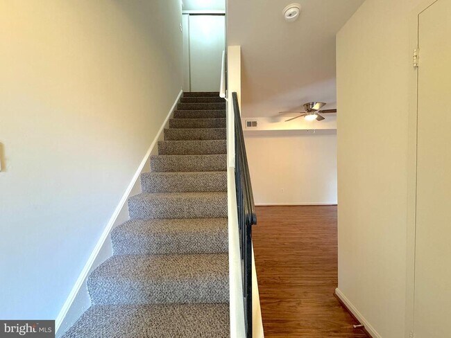 Building Photo - 4645 Logsdon Dr