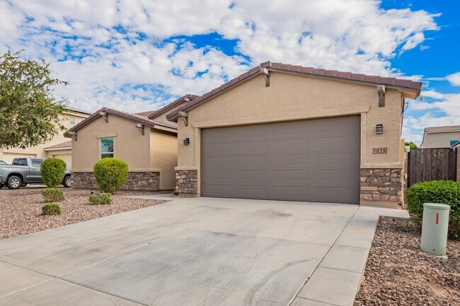 Building Photo - 1035 Carlsbad Dr