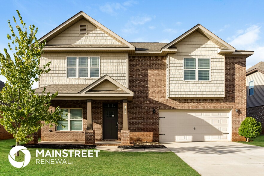 Primary Photo - 213 Iron Cir