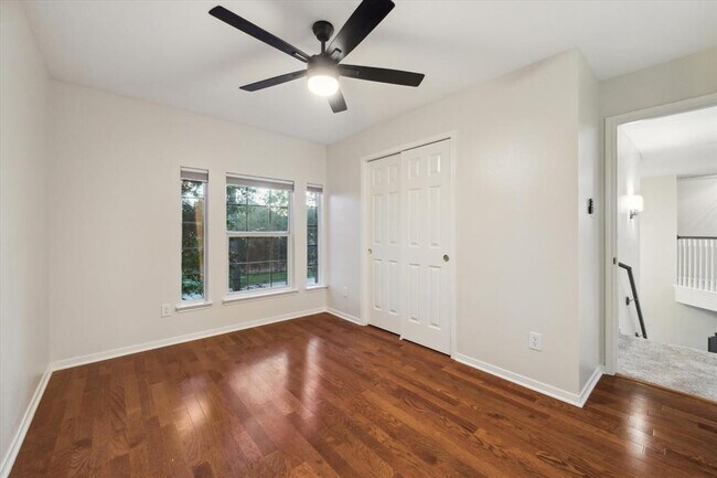 Building Photo - 2350 Seamist Cir