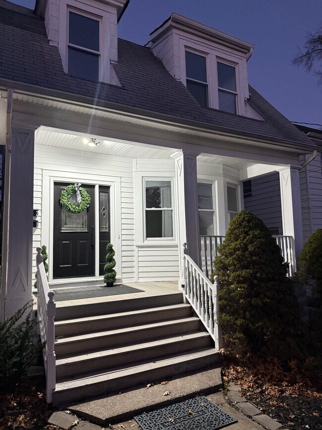 Building Photo - 114 Overlook Ave