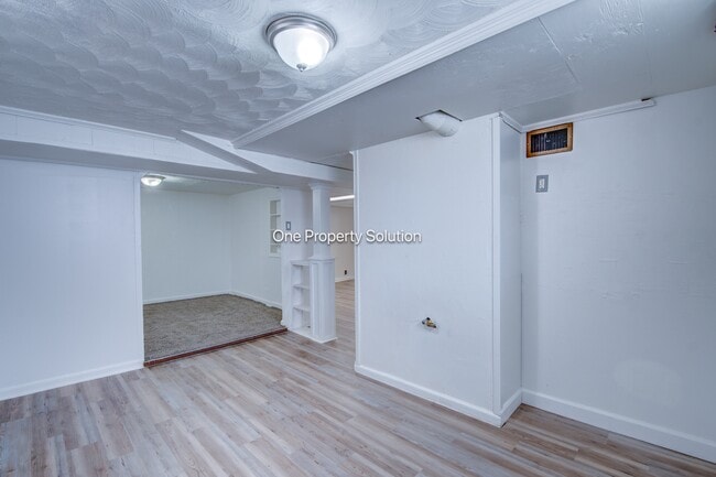 Building Photo - 336 W Wilson St