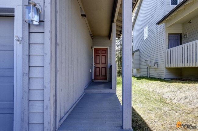 Building Photo - Beautiful 3-Bedroom Half Duplex in Eagle R...