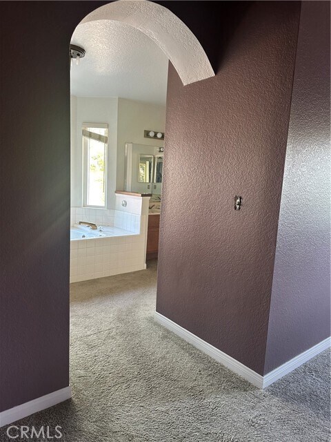 Building Photo - 9545 Alta Loma Dr