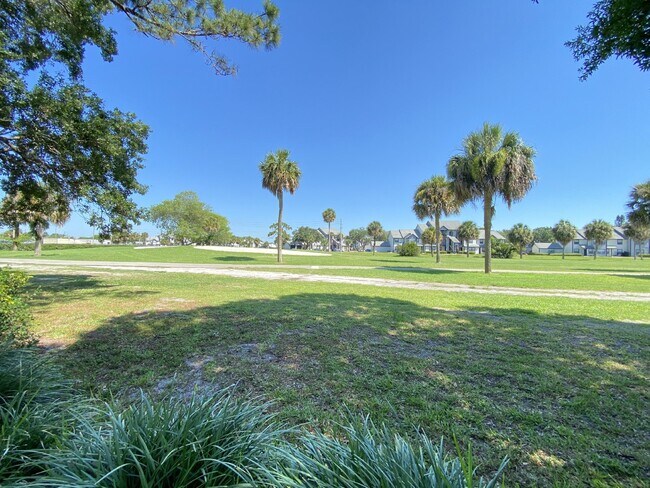 Building Photo - 2668 Bernice Ct