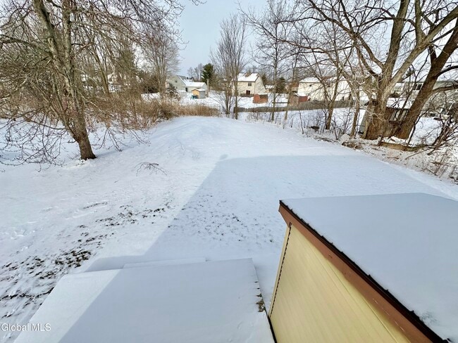 Building Photo - 31 Suncrest Dr