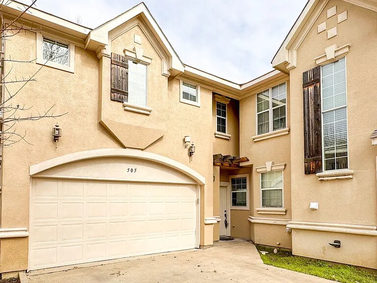 Building Photo - 505 Kingscote Ct