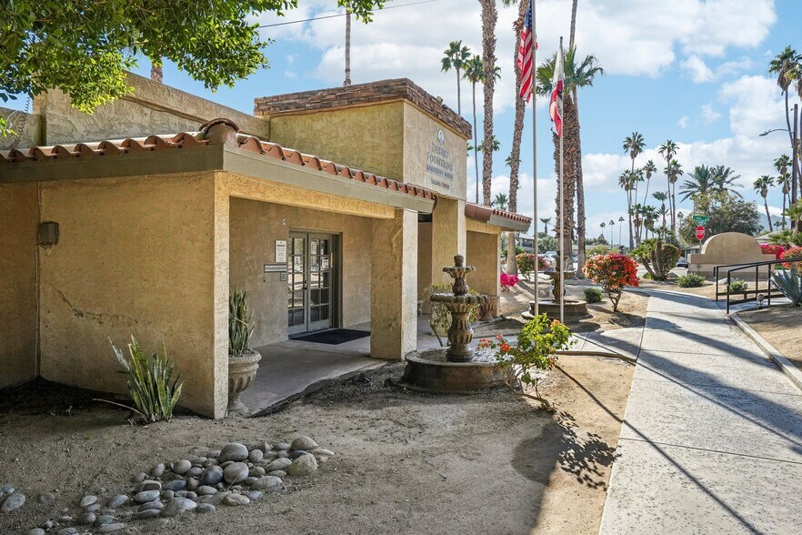 Primary Photo - Desert Fountains at Palm Desert