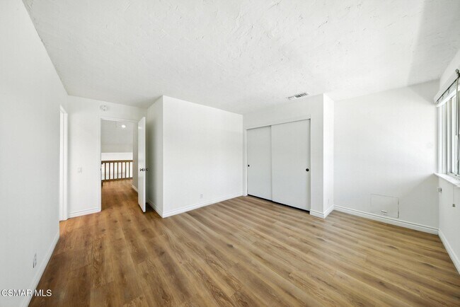 Building Photo - 3825 Charthouse Cir