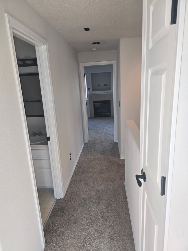 Building Photo - 222 W Hereford St