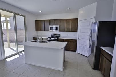 Building Photo - Rancho Sahuarita