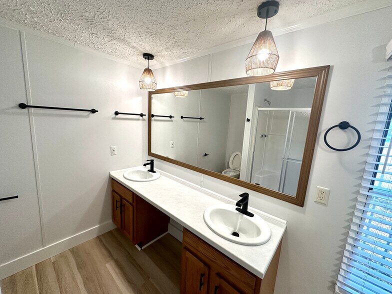 Building Photo - 79 Cherokee Farms Rd